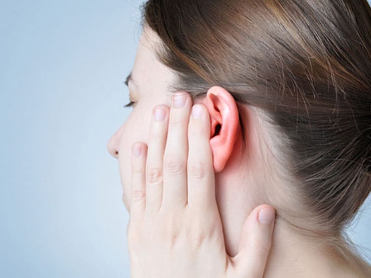 Simple Home Remedies To Get Rid Of A Clogged Ears Fast - YeyeLife