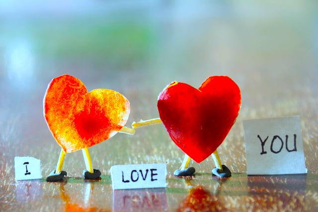 Sweet Love Messages for Girlfriend and Love Quotes for Her - YeyeLife