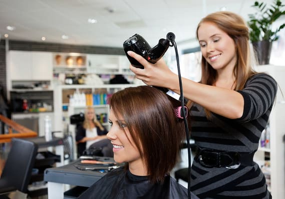 Things to Consider When Choosing the Best Hair Salon Services - YeyeLife