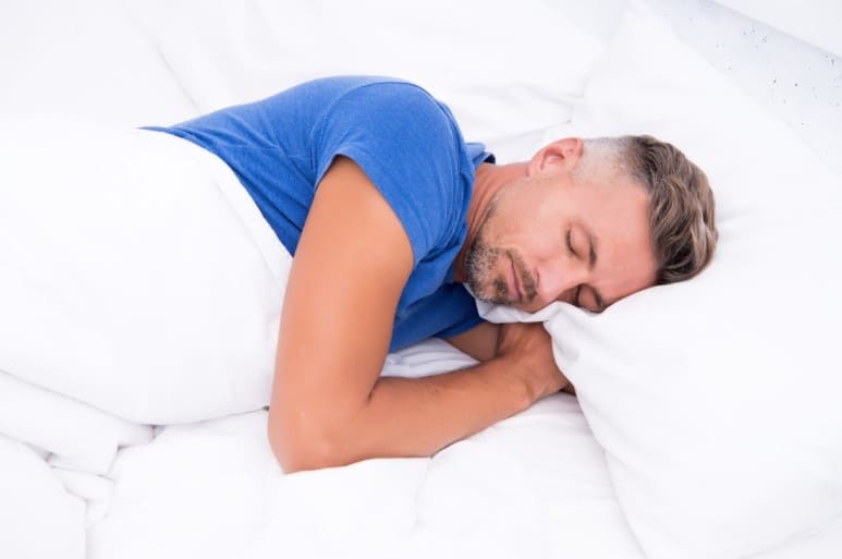 4 Habits That Will Help You Sleep Better - YeyeLife